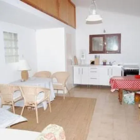 Kleine Zikade By Interhome