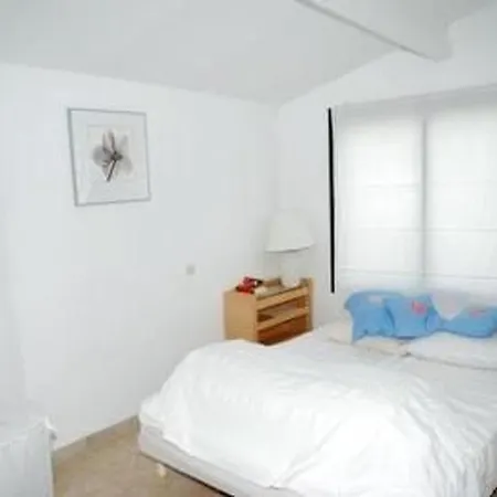 Apartamento Kleine Zikade By Interhome